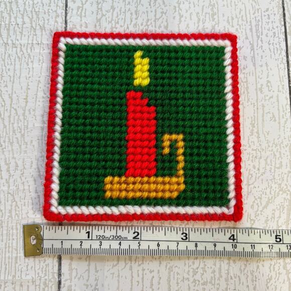 Vintage Plastic Canvas Christmas Coaster Set with Holder - Picture 4 of 9